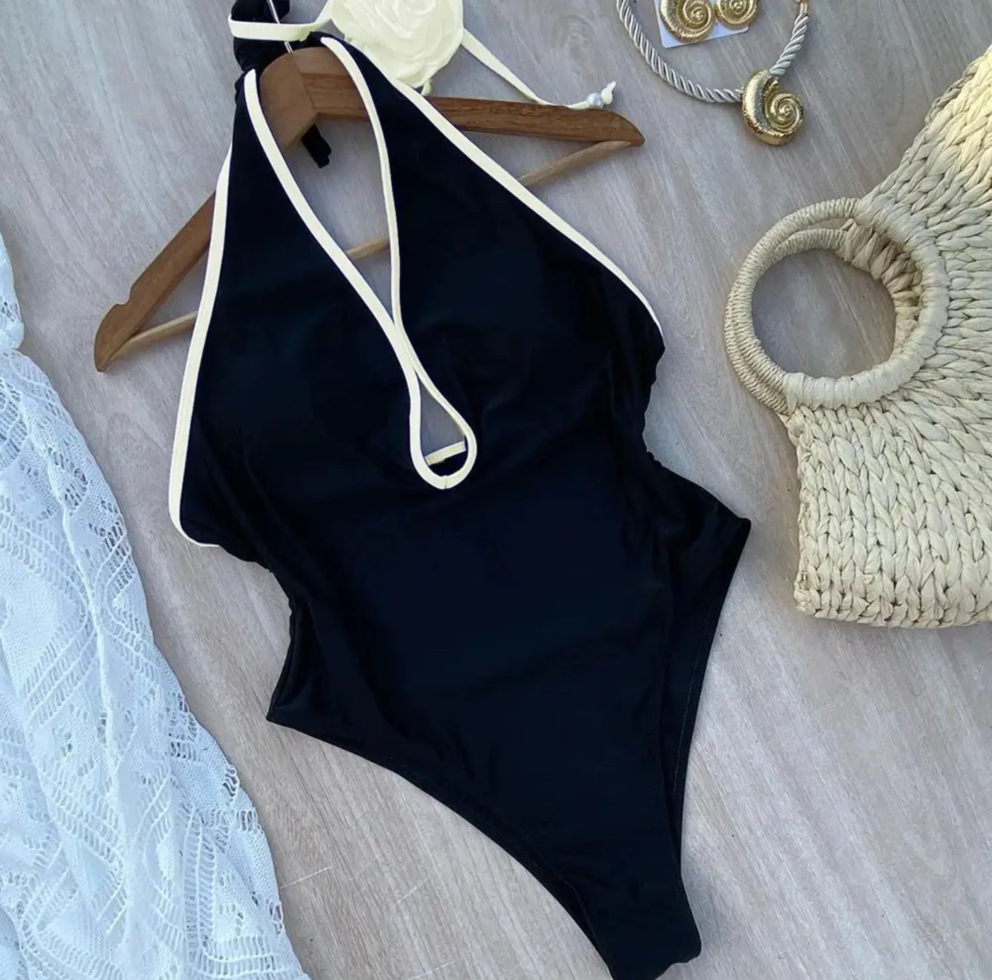 One piece swimwear suit 🖤🤍