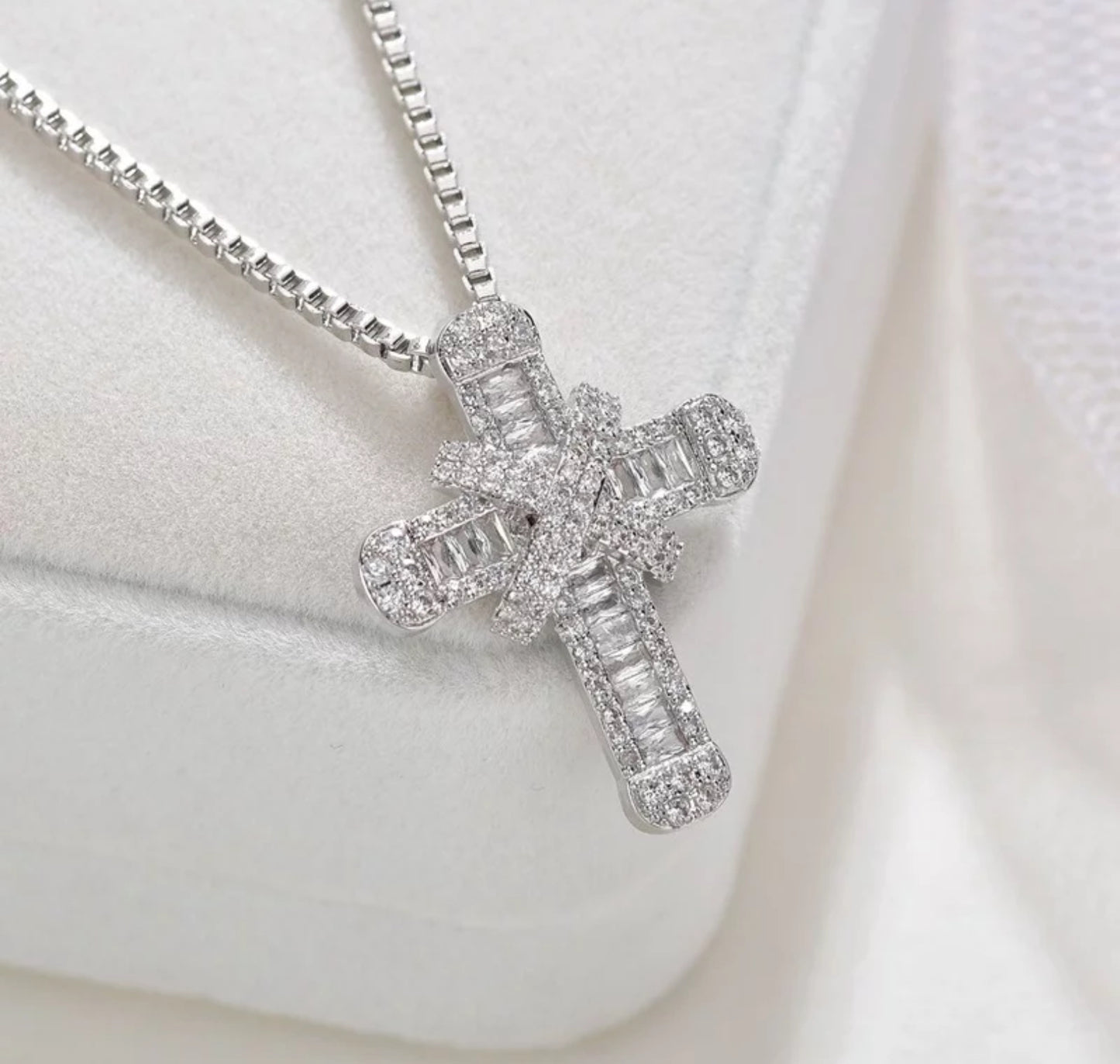 Cross necklaces ( Accessories)