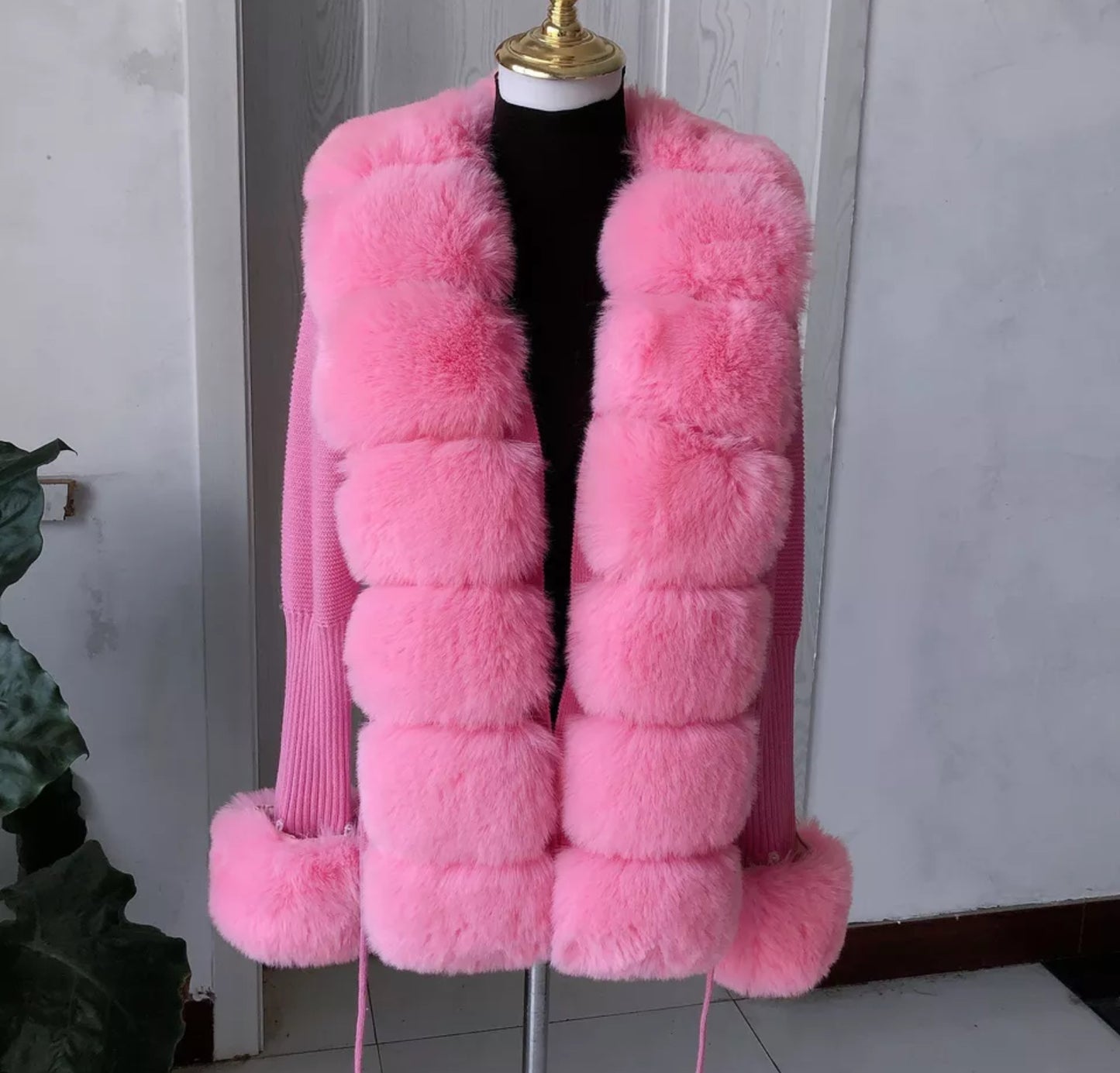 Fur cardigans .       (Jackets)