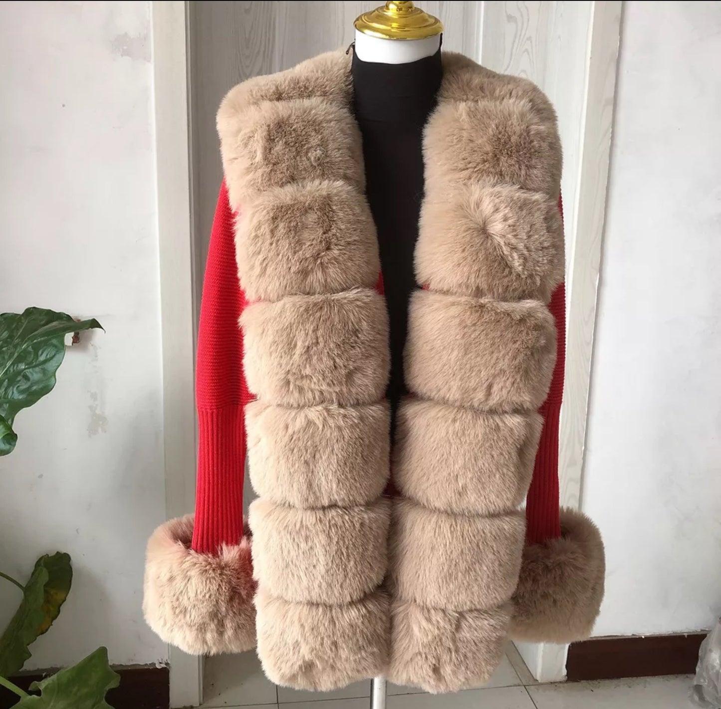 Fur cardigans .       (Jackets)