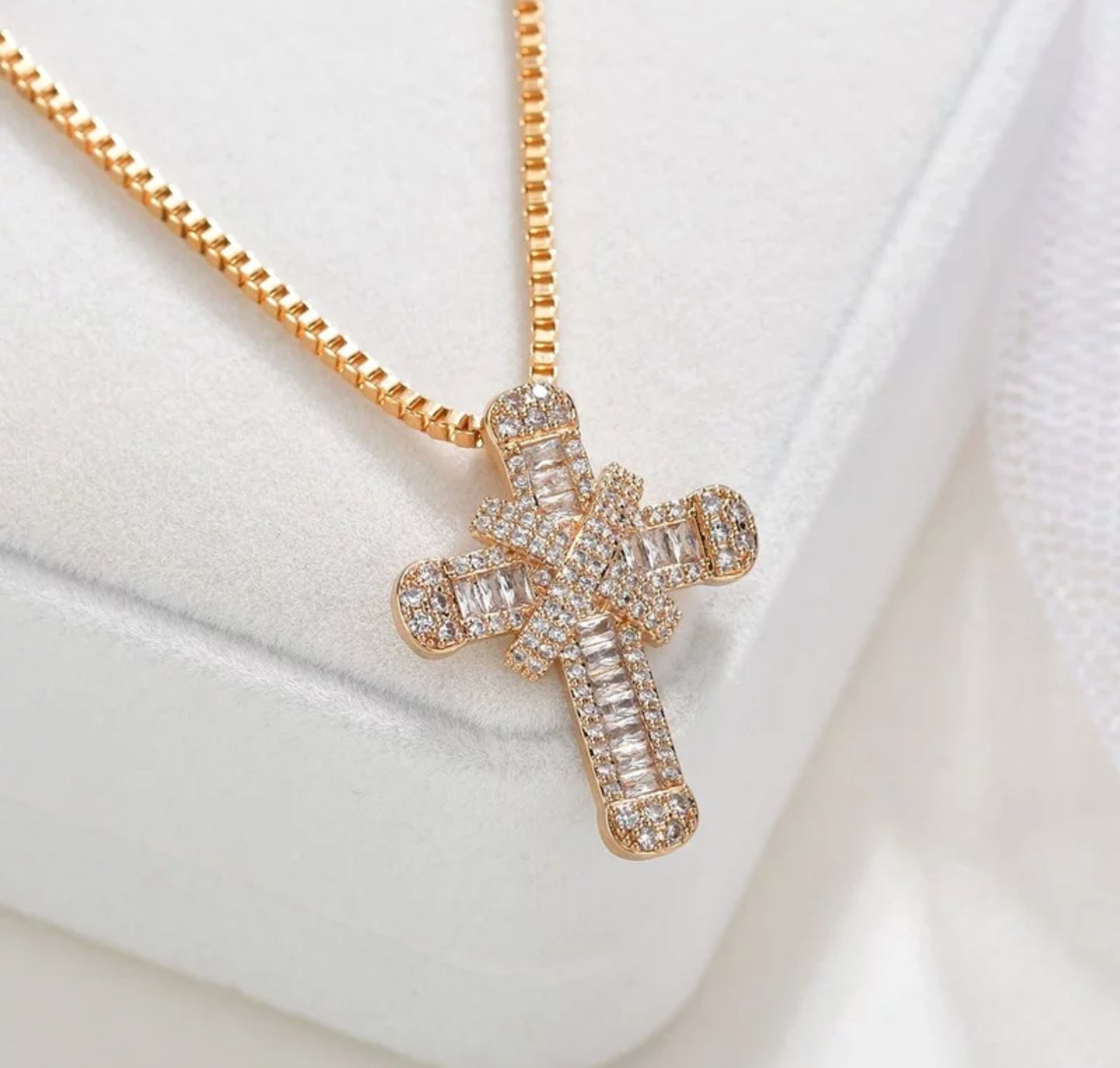 Cross necklaces ( Accessories)